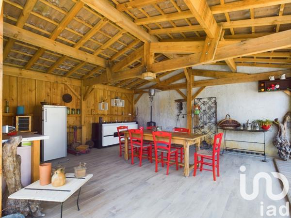 Maison 5 pièces de 200 m² à Salles (33770)