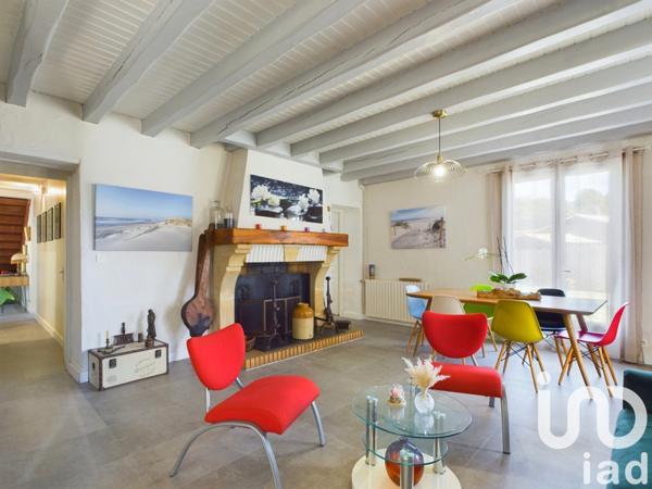 Maison 5 pièces de 200 m² à Salles (33770)