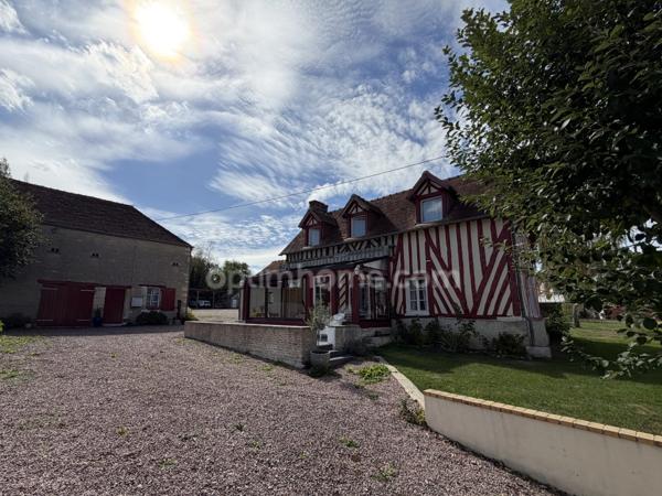Belle propriété normande de caractère avec parc arboré de plus 3 500 m² et majestueuse bâtisse en pierre de Caen - Idéal projet gîtes, chambres d'hôtes ou vaste demeure familiale