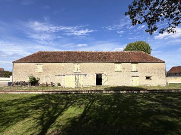 Belle propriété normande de caractère avec parc arboré de plus 3 500 m² et majestueuse bâtisse en pierre de Caen - Idéal projet gîtes, chambres d'hôtes ou vaste demeure familiale