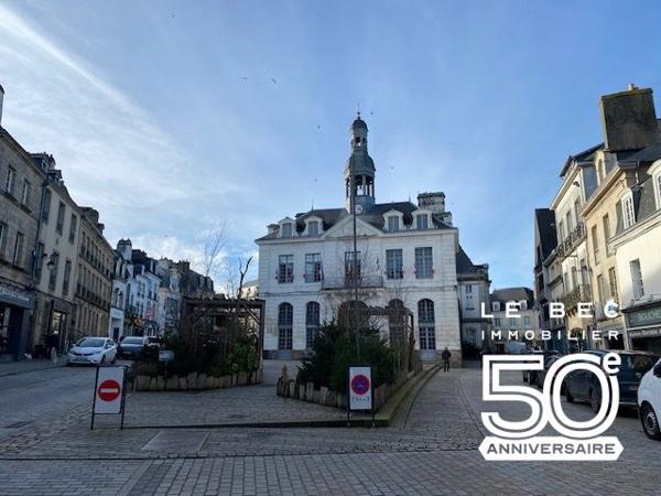 Emplacement n°1 au coeur du centre-ville d’Auray