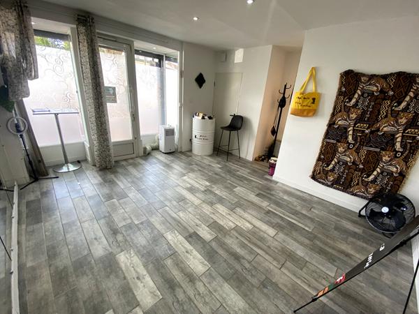 Local commercial Narbonne