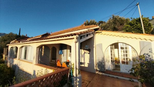 Villa 5 pièce(s) 3 chambre(s) 95 m²