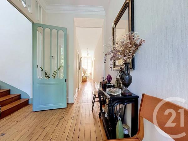 Maison à vendre  7 pièces - 329 m 2   ROCHEFORT  - 17