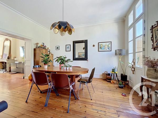Maison à vendre  7 pièces - 329 m 2   ROCHEFORT  - 17