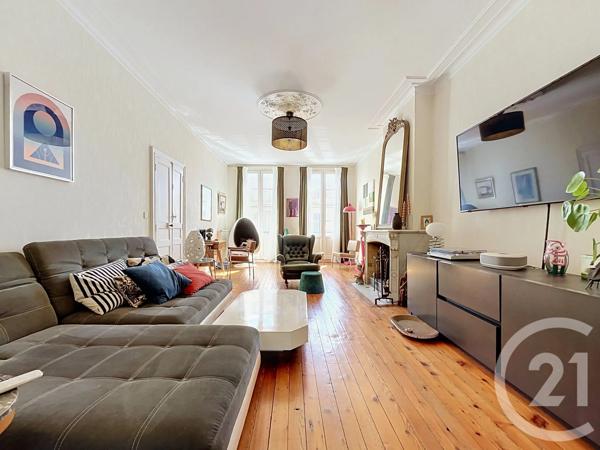 Maison à vendre  7 pièces - 329 m 2   ROCHEFORT  - 17