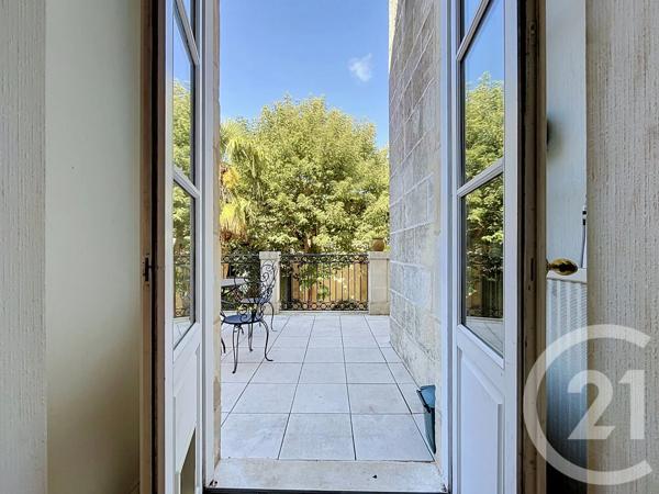 Maison à vendre  7 pièces - 329 m 2   ROCHEFORT  - 17