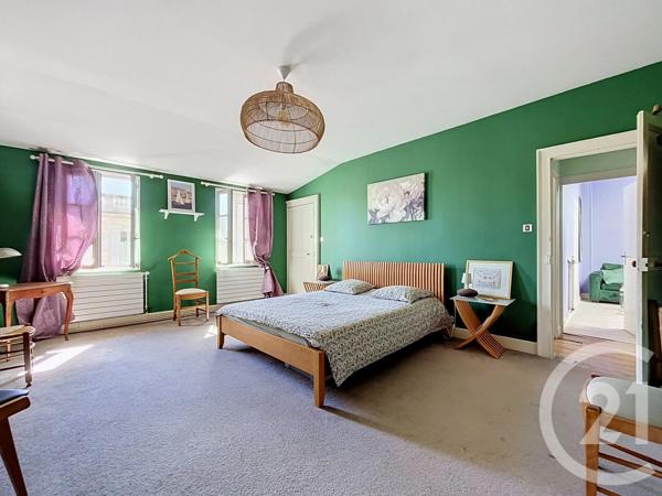 Maison à vendre  7 pièces - 329 m 2   ROCHEFORT  - 17