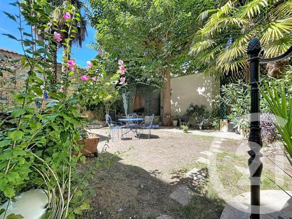 Maison à vendre  7 pièces - 329 m 2   ROCHEFORT  - 17