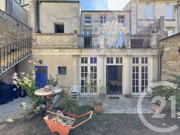 Maison à vendre  7 pièces - 329 m 2   ROCHEFORT  - 17