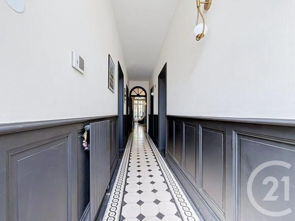 Maison à vendre  7 pièces - 329 m 2   ROCHEFORT  - 17