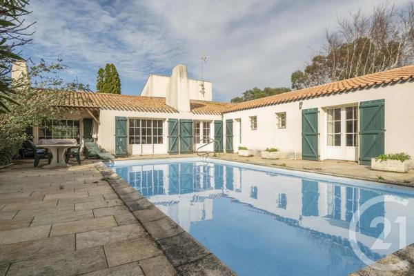 Maison à vendre  7 pièces - 329 m 2   ROCHEFORT  - 17