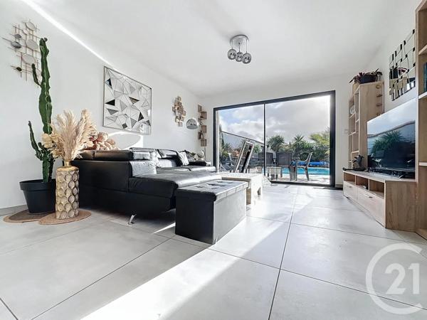 Maison à vendre  7 pièces - 329 m 2   ROCHEFORT  - 17