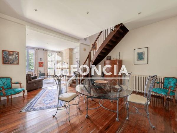 À vendre Maison 8 pièces 409 m² - Ambès 33810