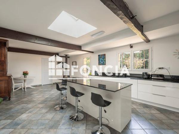 À vendre Maison 8 pièces 409 m² - Ambès 33810