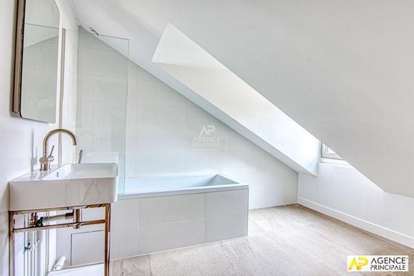 Versailles Notre Dame - Maison 5 pièces 131.60 m² au sol avec terrasse arborée de 33 m² €1 195 000 ** - Référence 27652