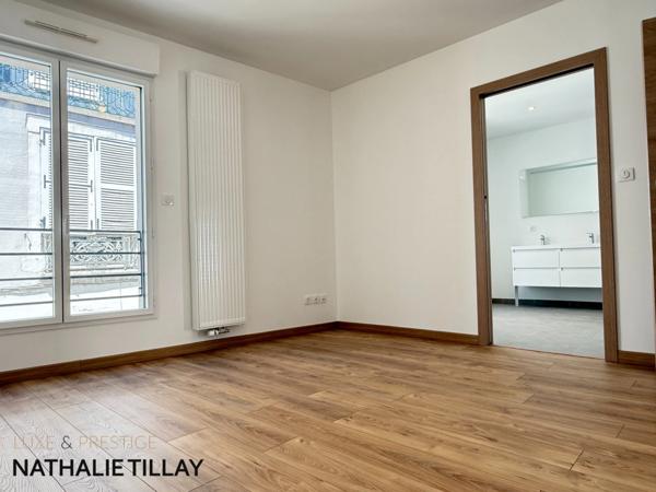 Orleans hyper centre , maison de villle neuve a vendre avec 2 terrasses et garage