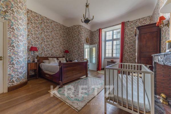 Château d’exception en Languedoc — domaine historique et raffiné