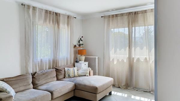 Maison néo-provençale 7 pièces avec piscine à Peymeinade - Proche commodités