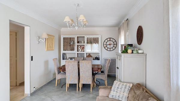 Maison néo-provençale 7 pièces avec piscine à Peymeinade - Proche commodités