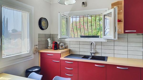 Maison néo-provençale 7 pièces avec piscine à Peymeinade - Proche commodités