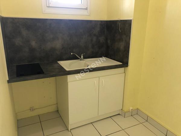 Exclusivite a Saintes : Appartement T1 avec ASCENSEUR, balcon, parking, cave et piscine