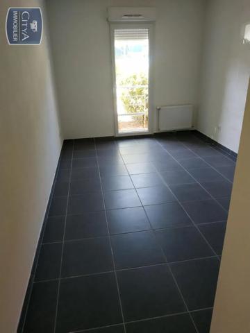 Appartement à louer 2 pièces 44.5m² Le Luc (83340)
