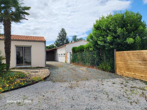 Maison
         7 pièces
        - 212 m² 397 000 € *