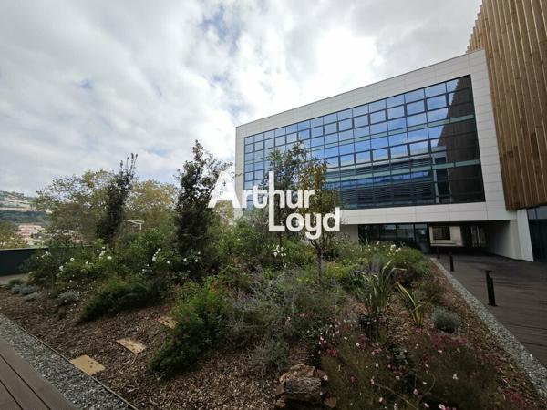 A LOUER SURFACE DE BUREAUX DE 422M² NEUFS AMENAGES DANS IMMEUBLE DERNIERE GENERATION