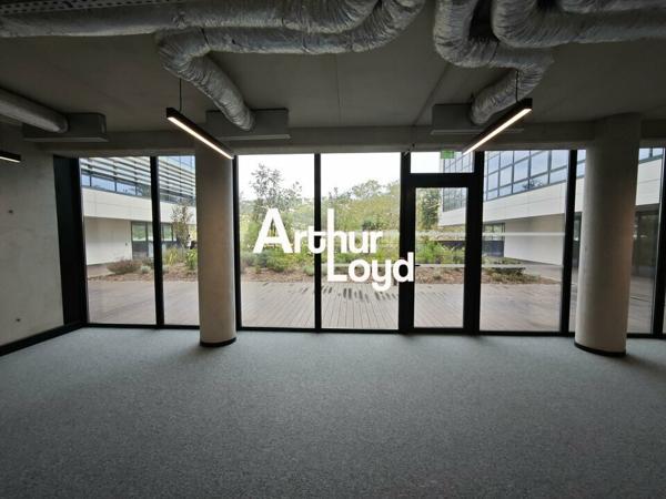 A LOUER SURFACE DE BUREAUX DE 422M² NEUFS AMENAGES DANS IMMEUBLE DERNIERE GENERATION