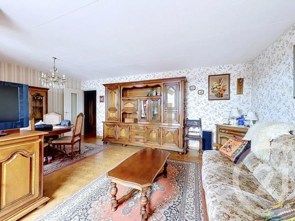 Appartement F5 à vendre  5 pièces - 87,99 m 2   BELFORT  - 90