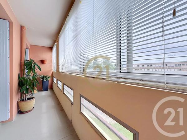 Appartement F5 à vendre  5 pièces - 87,99 m 2   BELFORT  - 90