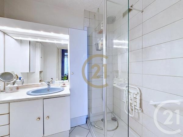 Appartement F5 à vendre  5 pièces - 87,99 m 2   BELFORT  - 90