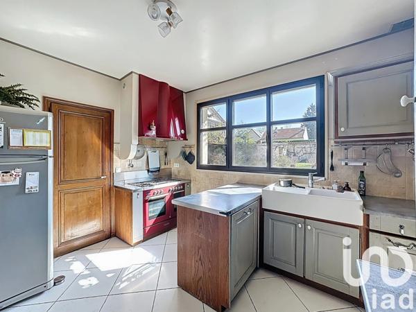Maison 6 pièces de 172 m² à Ballancourt-sur-Essonne (91610)