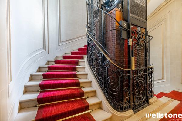 Bureaux à louer à PARIS 75008