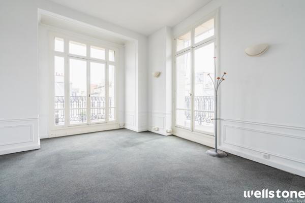 Bureaux à louer à PARIS 75008