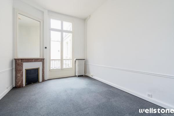 Bureaux à louer à PARIS 75008