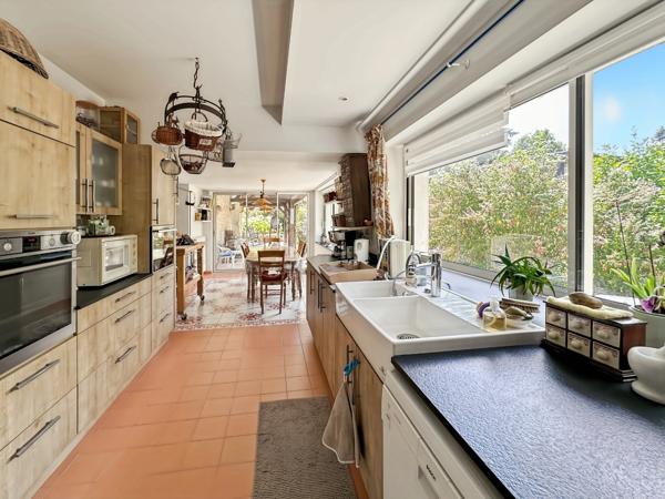 PROPRIETE À VENDRE AU SUD DE FONTAINEBLEAU A 1H15 DE PARIS