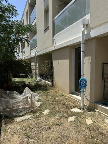 Appartement T3 avec terrasse et parking - Saint Just