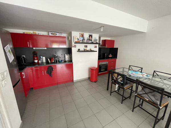 Appartement T3 avec terrasse et parking - Saint Just