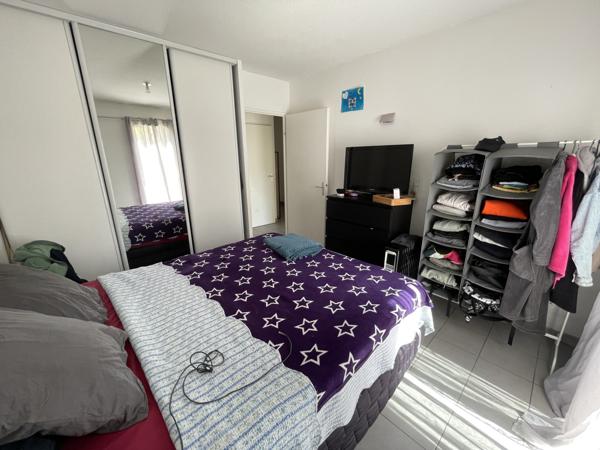 Appartement T3 avec terrasse et parking - Saint Just