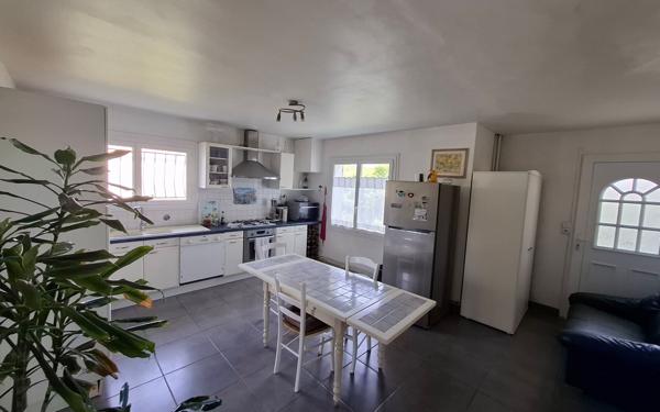 Maison à vendre    5 pièces •  Médis