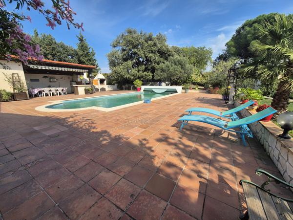 Laure (13180) Villa traditionnelle 5 pièces sur un vaste terrain de 1692m²