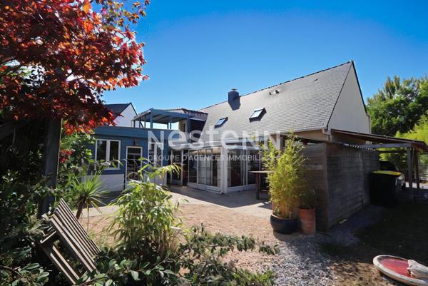 Vaste maison familiale de 180 m² avec possibilité de créer un deuxième logement - Garage et jardin