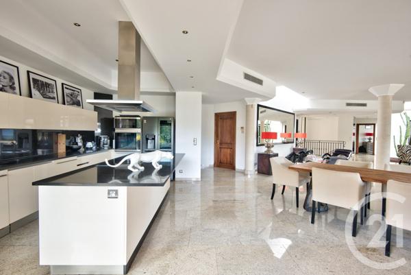 Maison à vendre  10 pièces - 531,54 m2 MOUGINS - 06