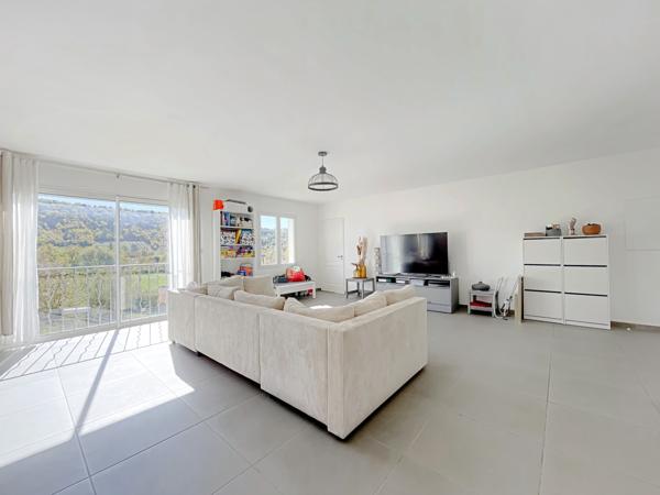 Maison 5 pièces - 137 m² Exclusivité efficity