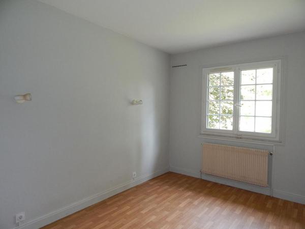 Maison Ormes 6 pièce(s) 193 m2 terrain 5664m²