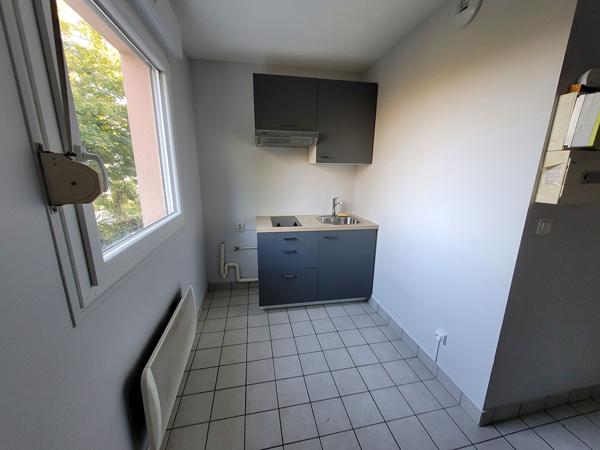 A LOUER - Studio de 18 m2 à CREGY LES MEAUX