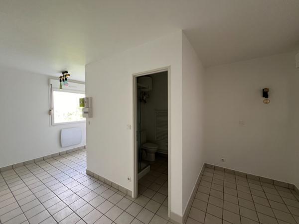 A LOUER - Studio de 18 m2 à CREGY LES MEAUX