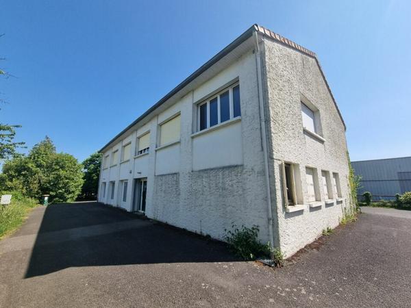 A LOUER IMMEUBLE DE BUREAUX À VOUNEUIL SOUS BIARD DE 346 m²